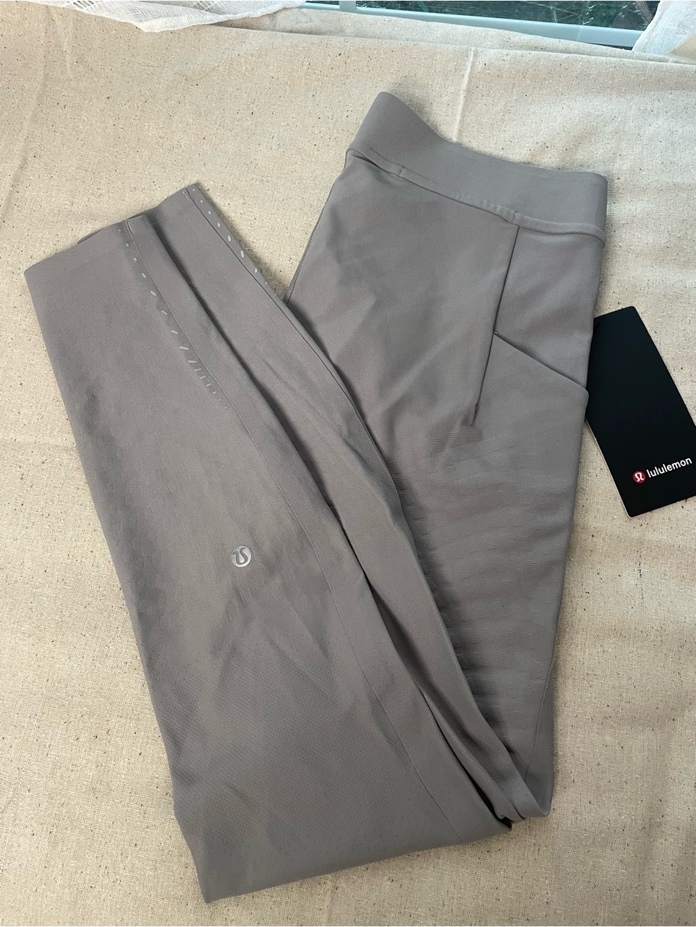 lululemon athletica Senseknit Running Tight 28”